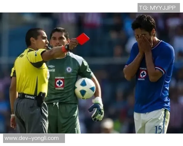 足球边裁规则详解与实战应用指南助你成为裁判高手